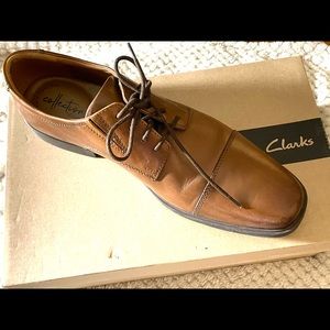 Clarks Ultimate Comfort Collection Size 10 in Original Box Worn Once
